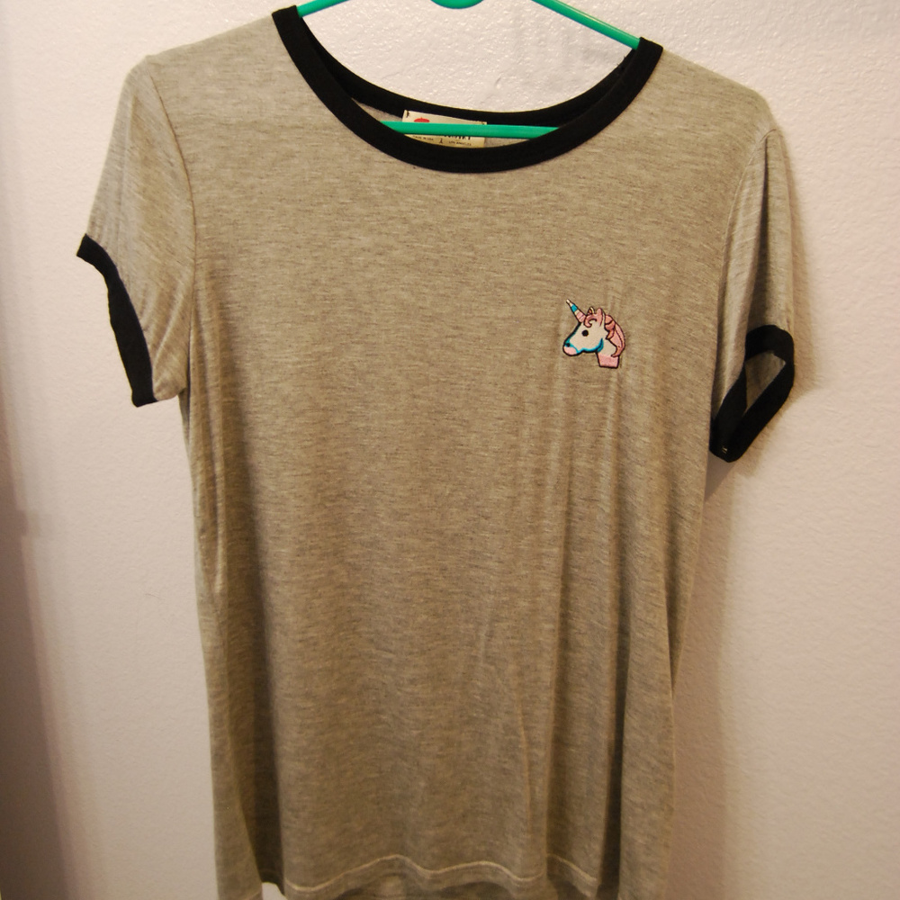 ☀️ 3 for $25  Grey Unicorn Icon T-shirt